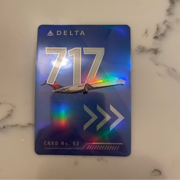 Delta Air Lines Pilot Trading Cards 2022 Set of 7 with Boeing and Airbus Collect - Picture 7 of 16